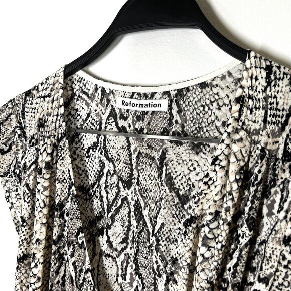 NEW Reformation Sz XS Carina Snake Print Wrap Midi Dress - Picture 5 of 9